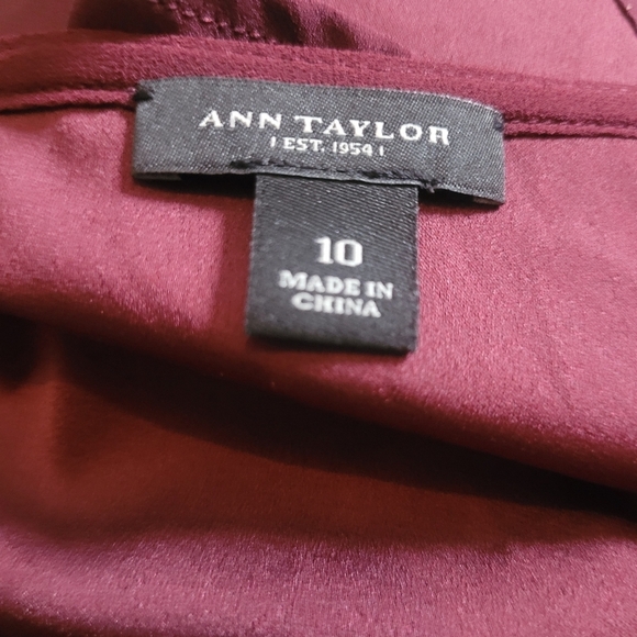 Ann Taylor Burgundy Blouse Size 10 - Picture 7 of 7